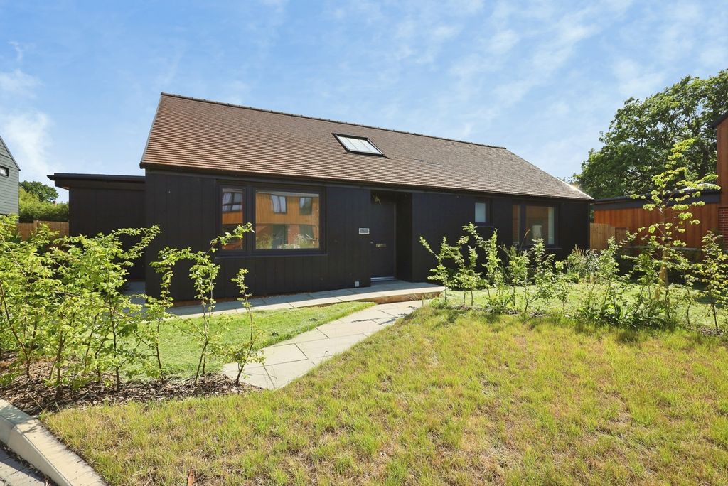 Property photo 1 of 28 Pbox-Img.Jpg