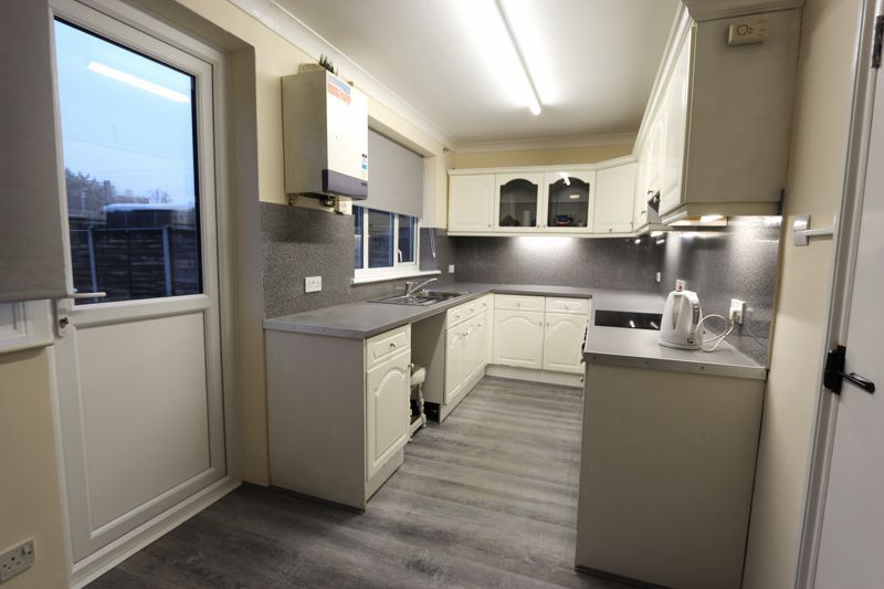 Property photo 1 of 11 Photo 13