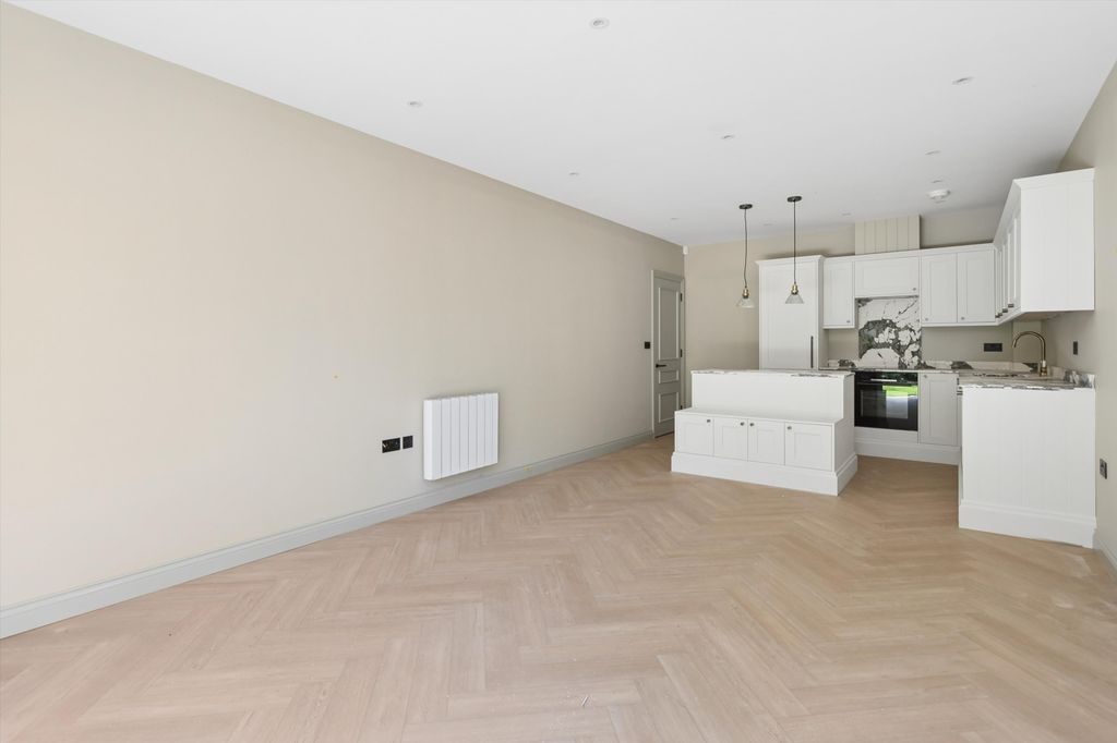 Property photo 2 of 10 Image