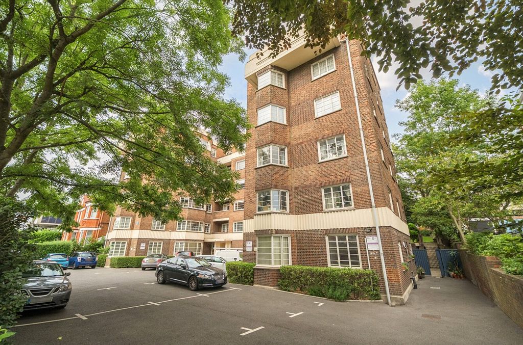 Property photo 1 of 16 1329047-1-688389B...