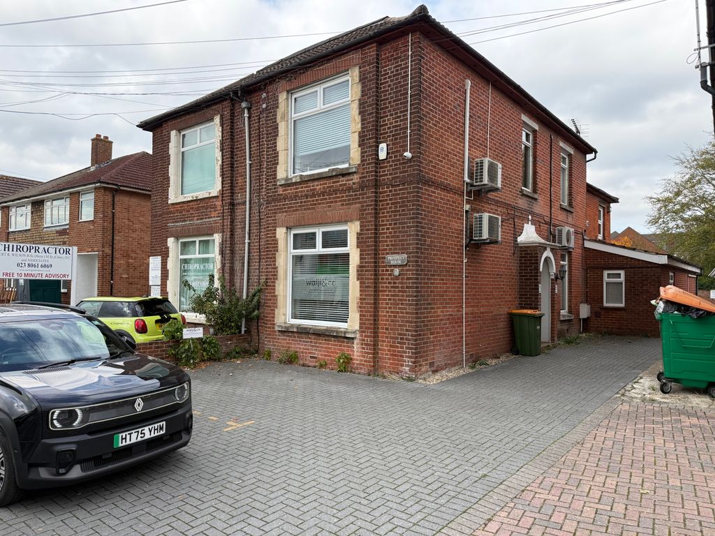Property photo 1 of 9 Picture No. 09