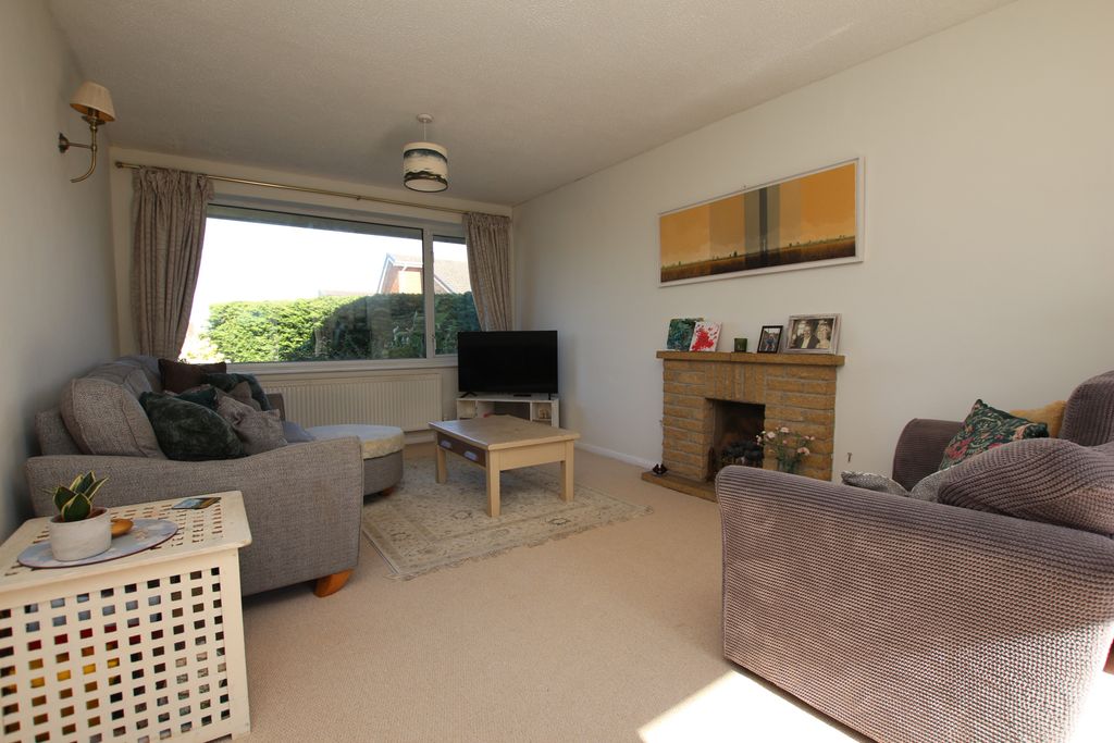 Property photo 3 of 13