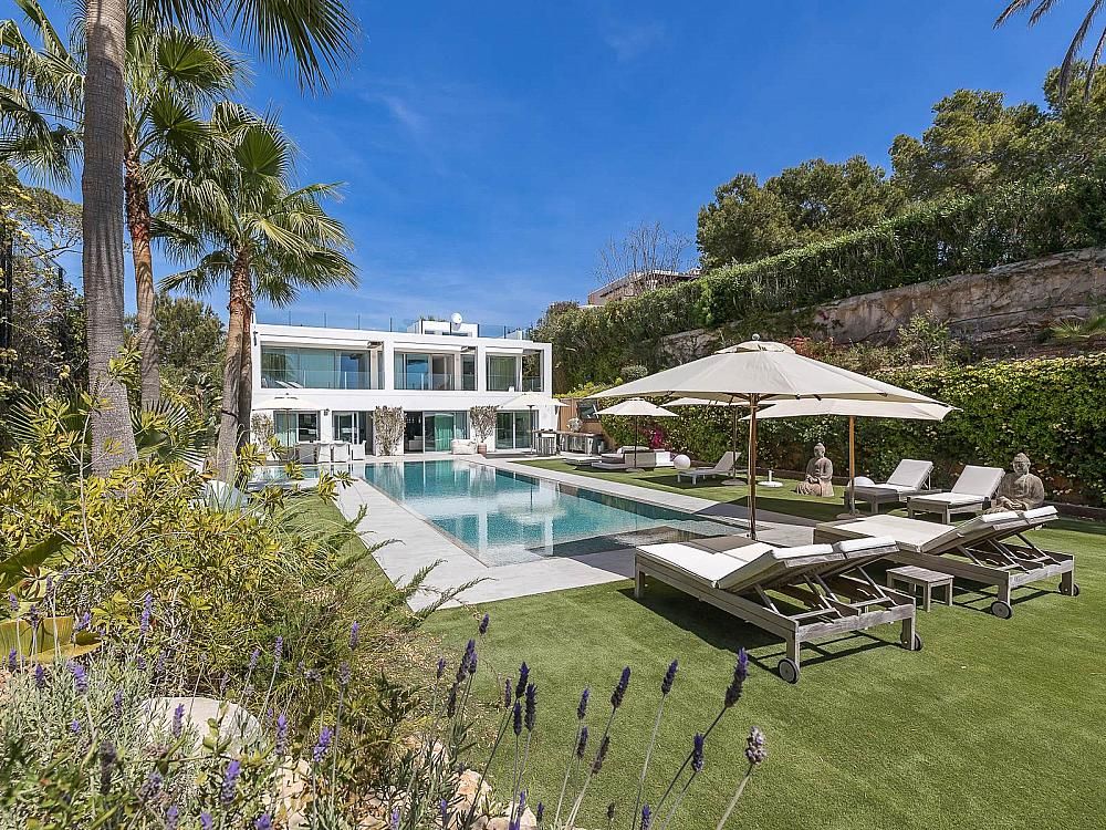 Property photo 3 of 23