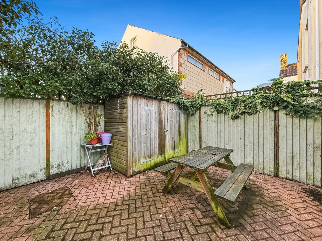 Property photo 2 of 16