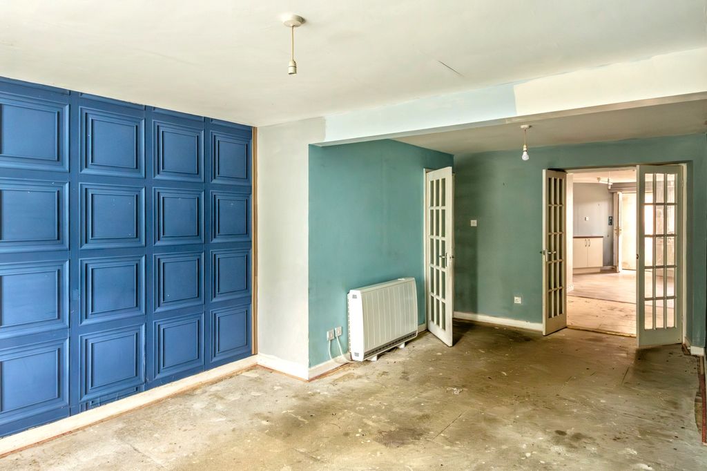 Property photo 2 of 18 1 Old Post Office, Wyke Road, Wyke, Gillingham, Dorset, Sp8 4Nh