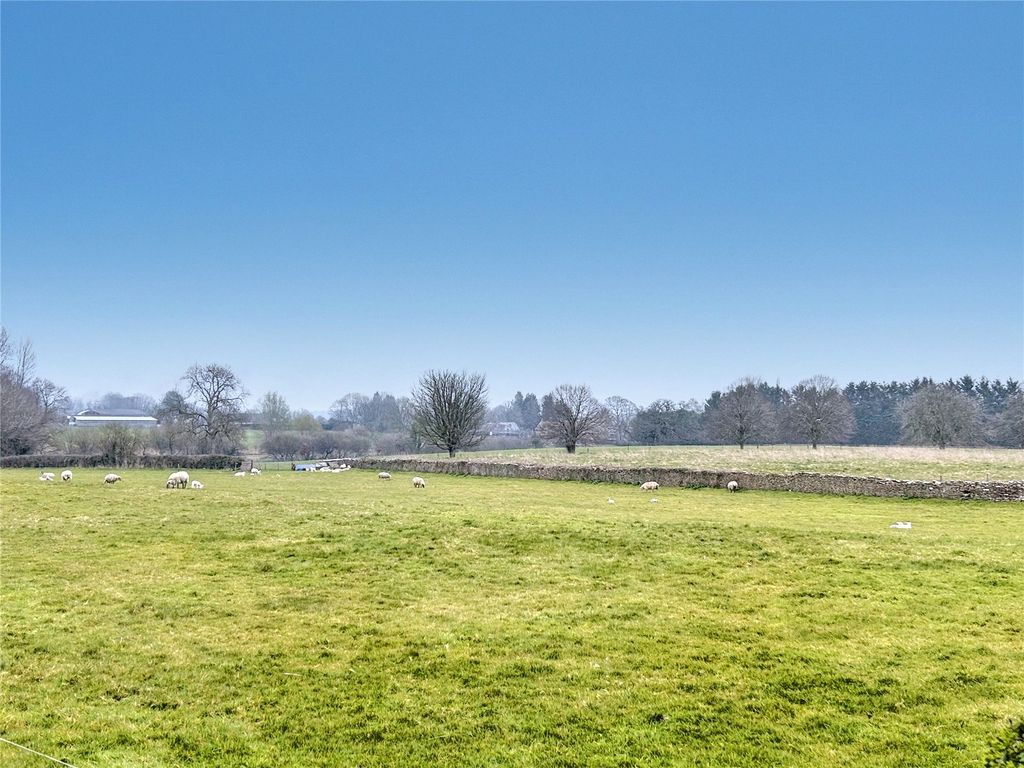 Property photo 3 of 22 Picture No. 48