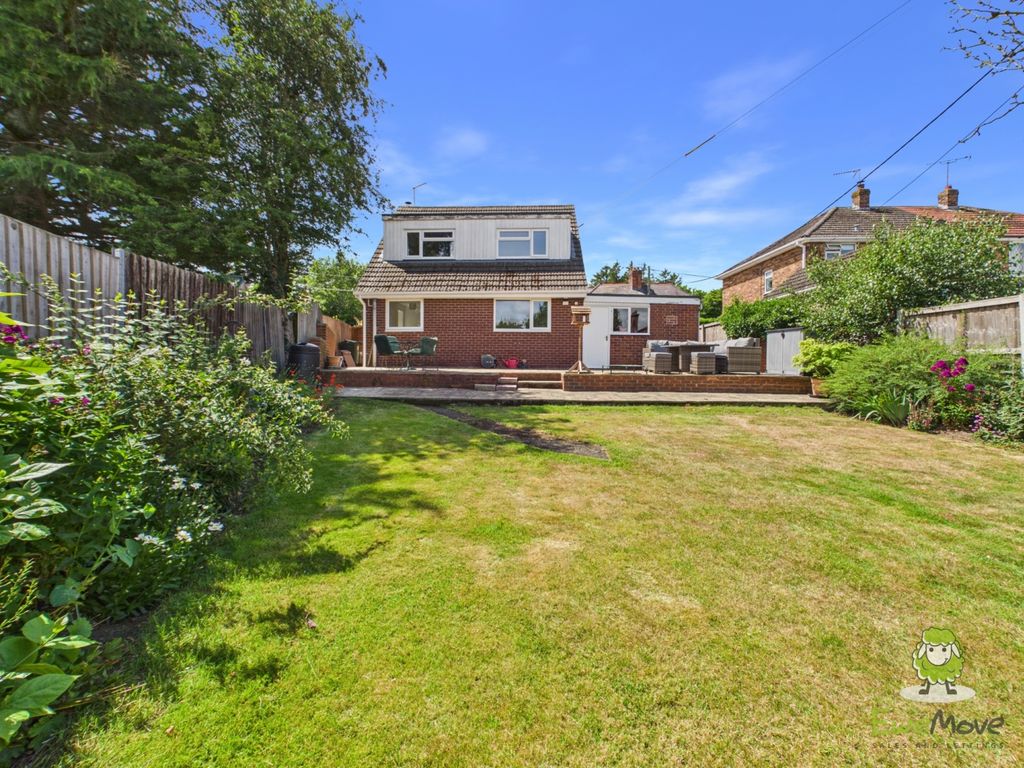 Property photo 2 of 19 Garden Emilydimelowewemovewhitchurchandnantwich