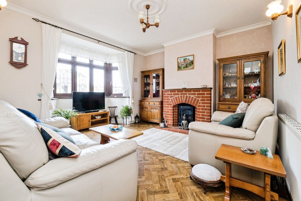 Property photo 2 of 42 Pbox-Img.Jpg