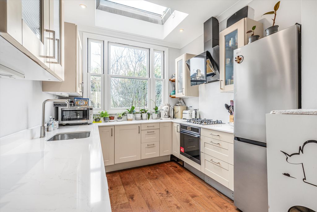 Property photo 3 of 14 Image