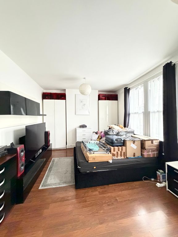 Property photo 2 of 6