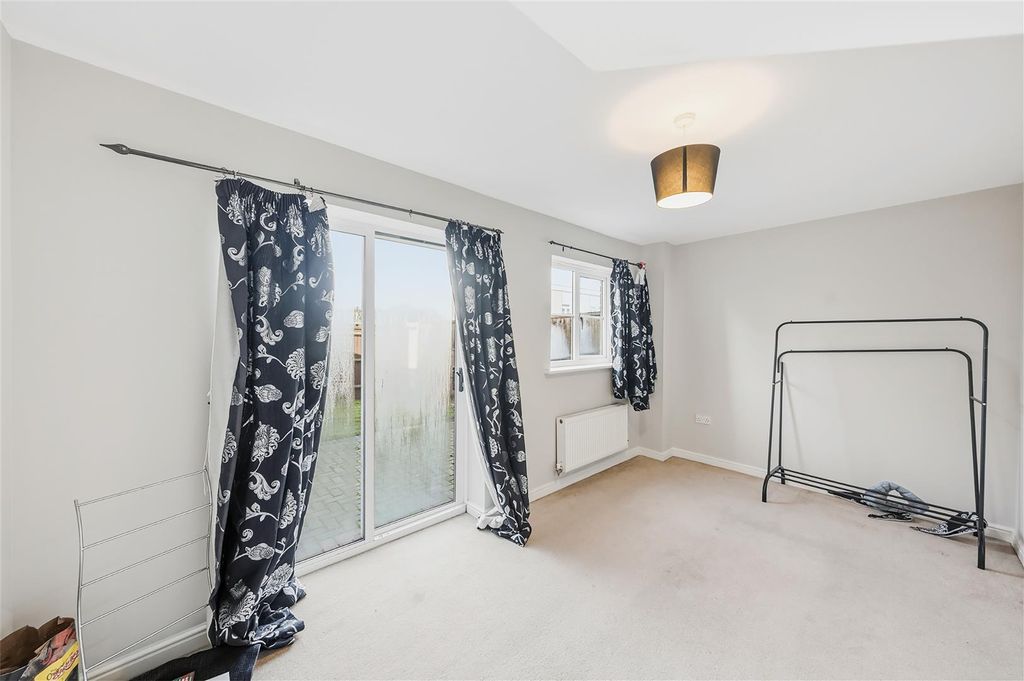 Property photo 3 of 20 Photos-092.Jpg