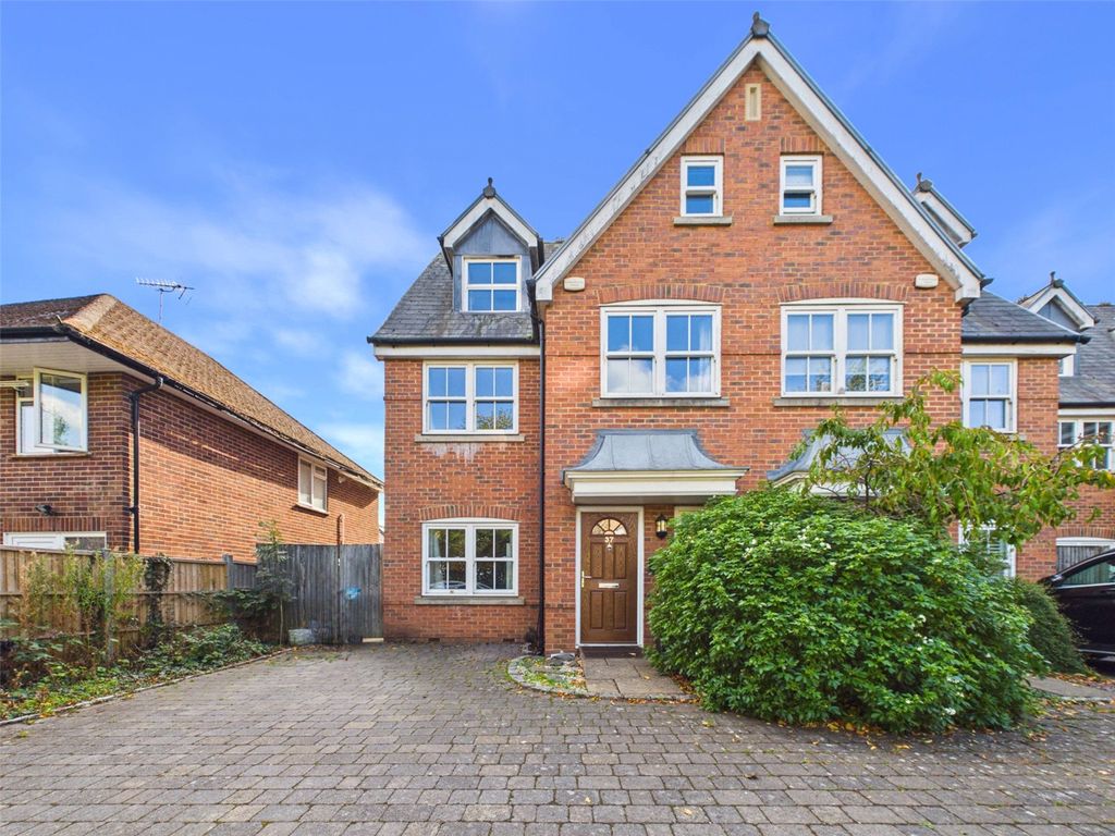 Property photo 1 of 17 Picture No. 23