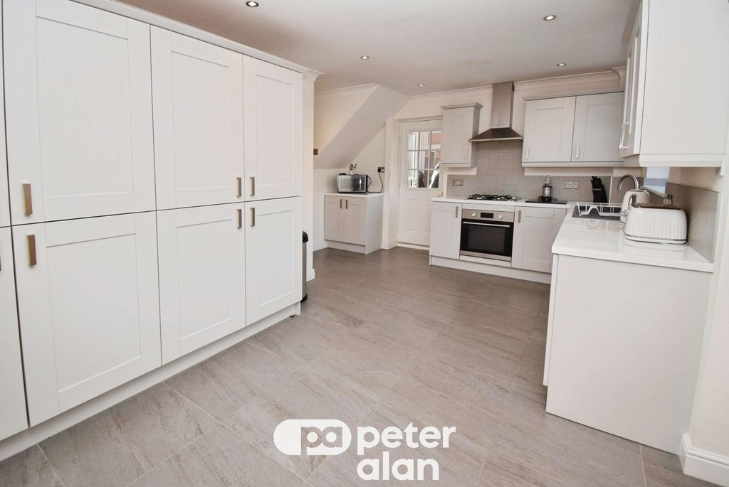 Property photo 3 of 13 Image