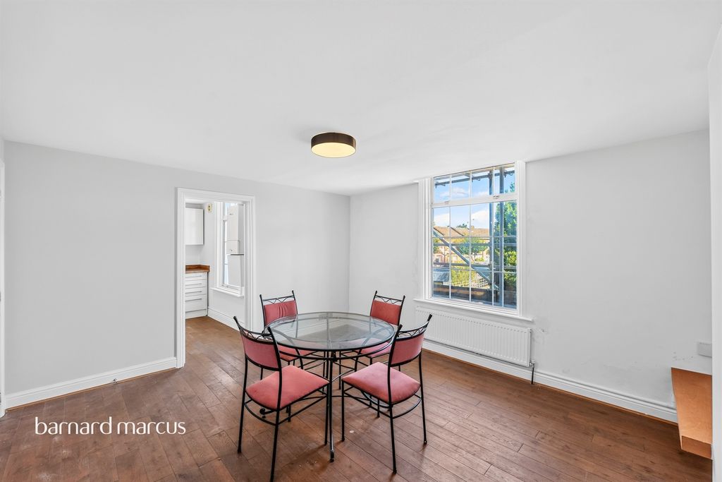 Property photo 2 of 19