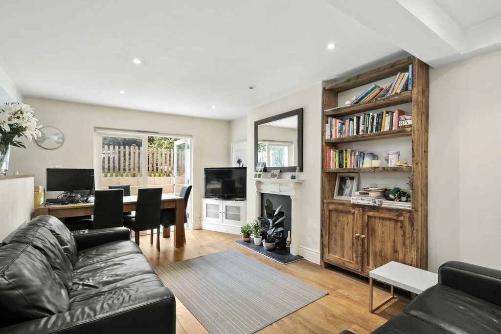 Property photo 3 of 7