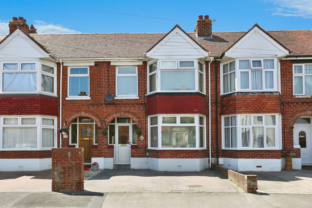 Property photo 2 of 13