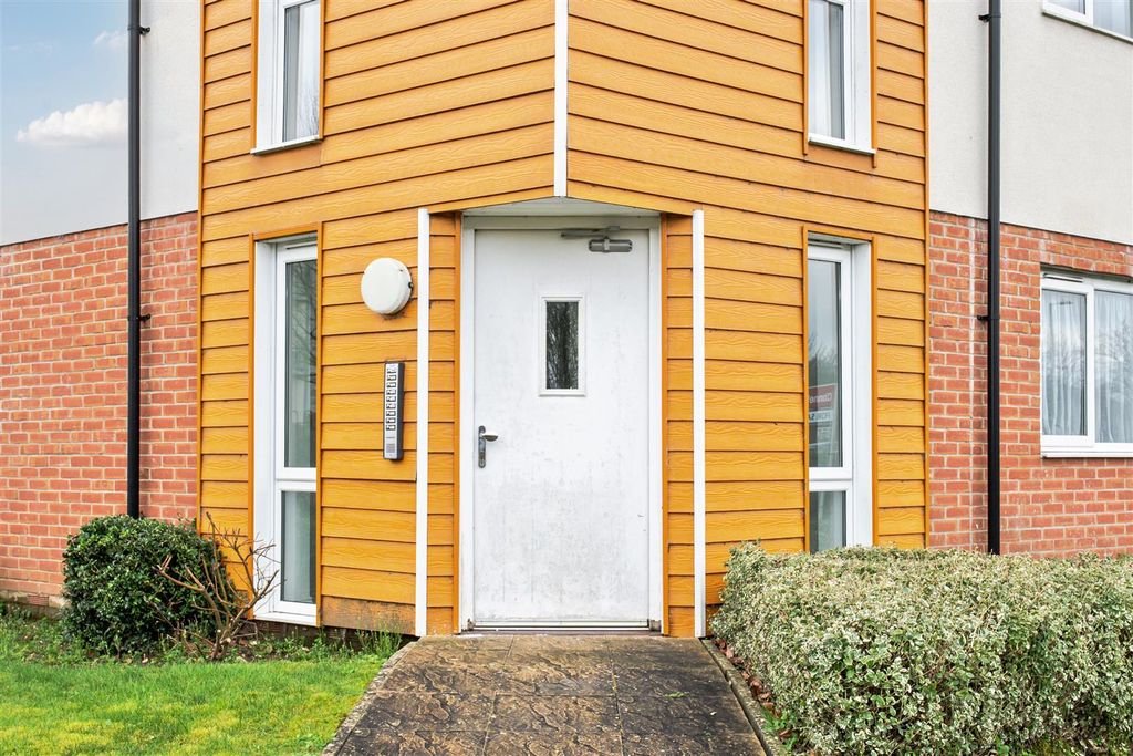 Property photo 2 of 9