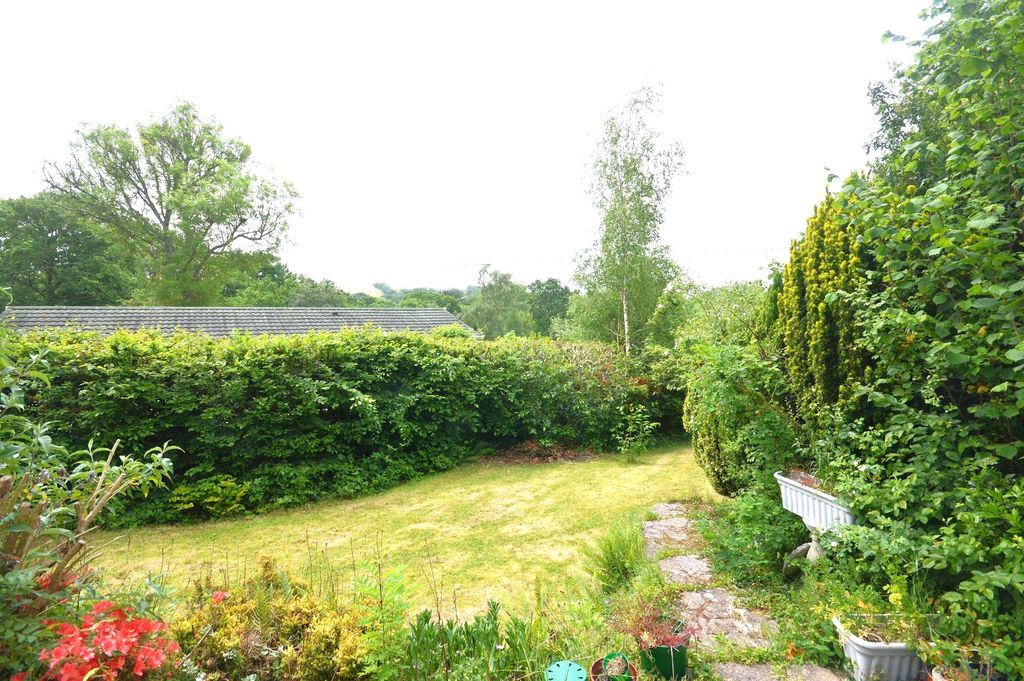 Property photo 2 of 15 Front Garden