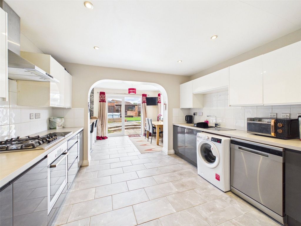 Property photo 2 of 19 Picture No. 41