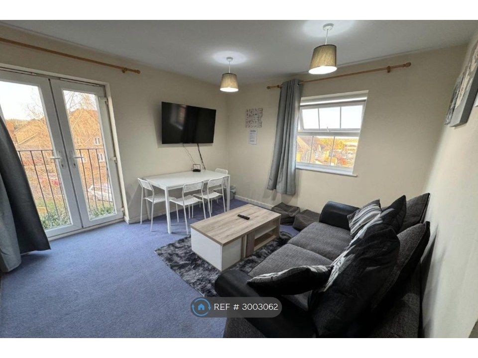 Property photo 3 of 12