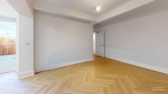 Property photo 2 of 16 35-Long-Acres-Living-Room