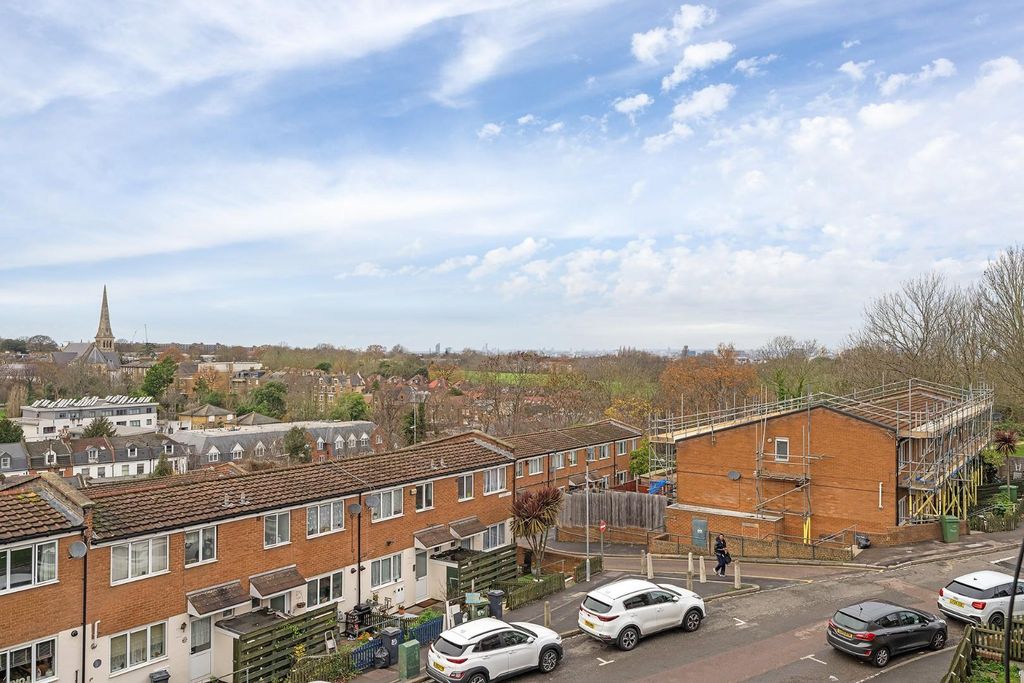 Property photo 3 of 17 Views.Jpg