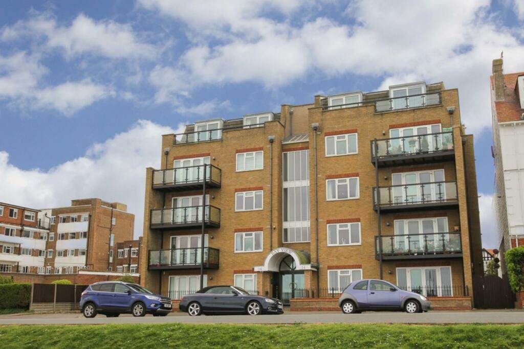 Property photo 1 of 24