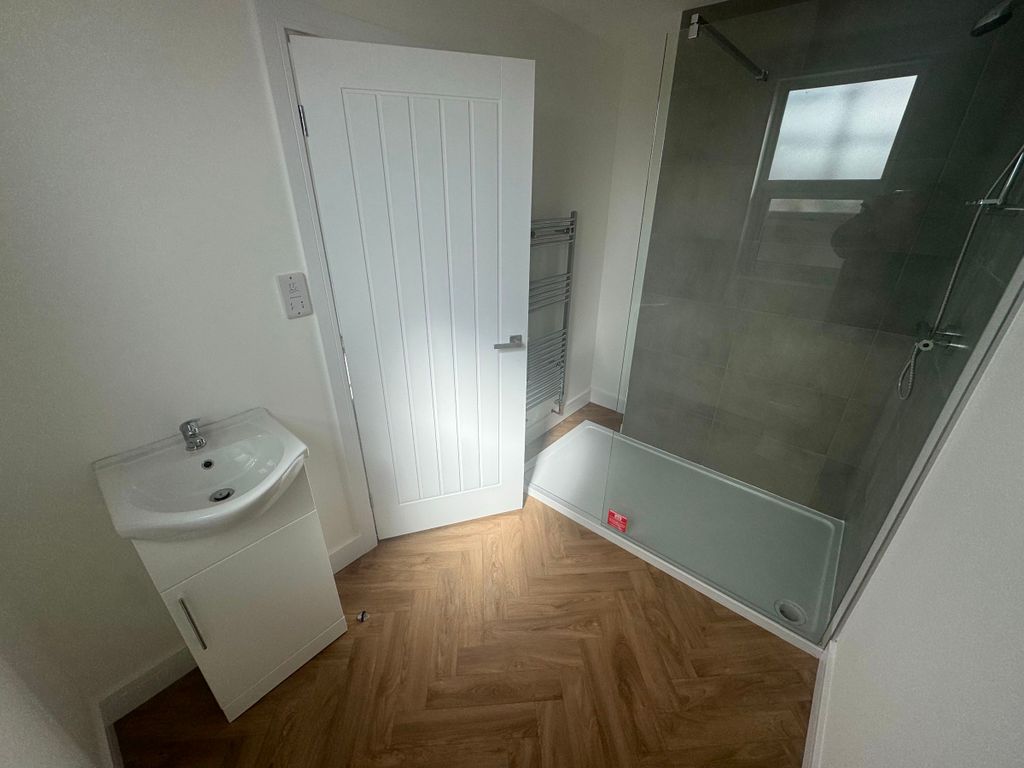 Property photo 1 of 3