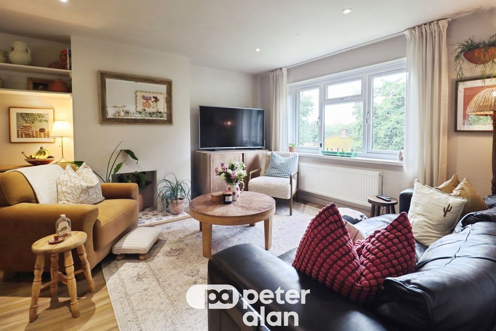 2 bed maisonette for saleGreenmeadow Drive, Tongwynlais, Cardiff CF15