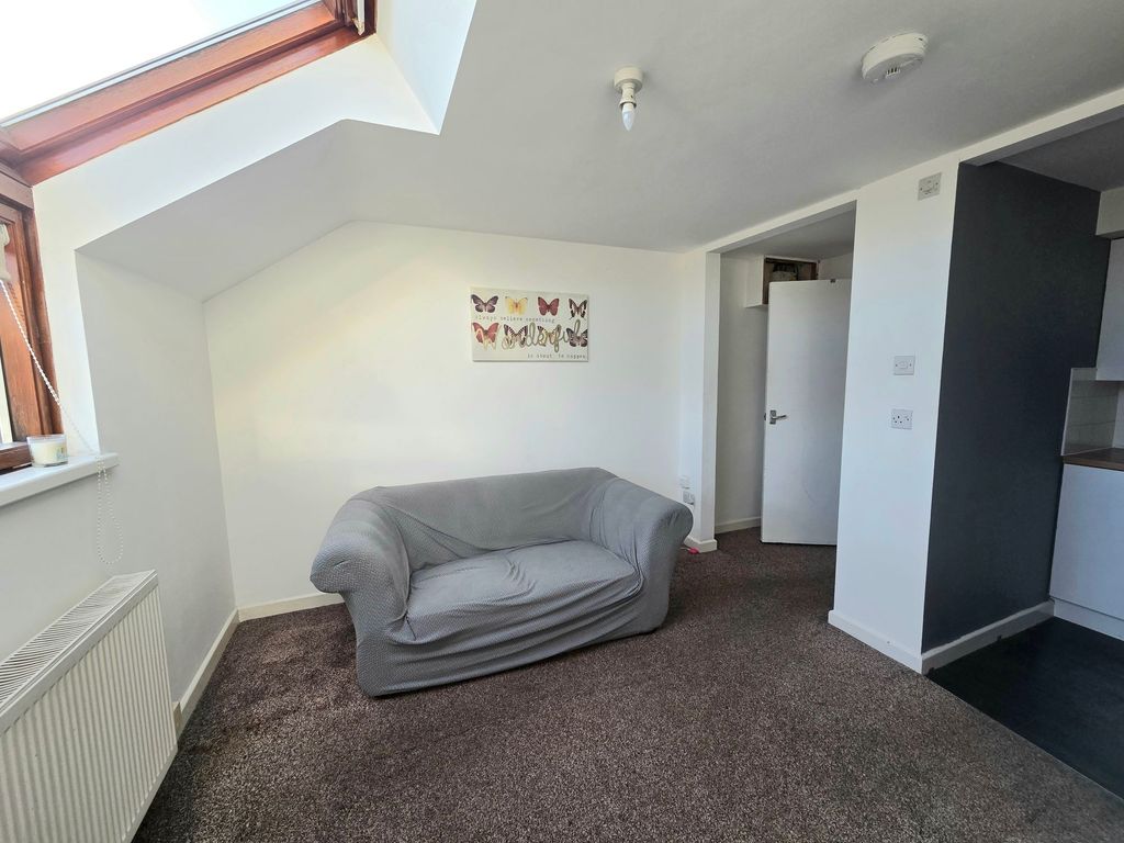 Property photo 2 of 4 Lounge