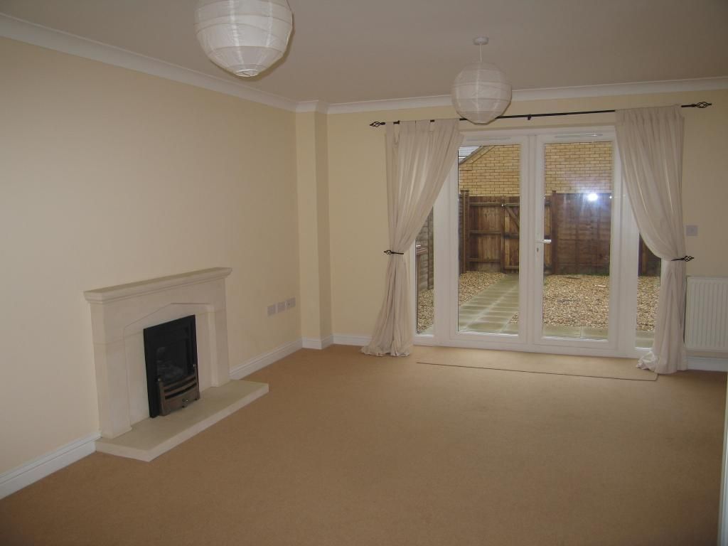 Property photo 3 of 5 Living Room