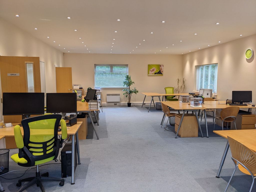 Property photo 3 of 7