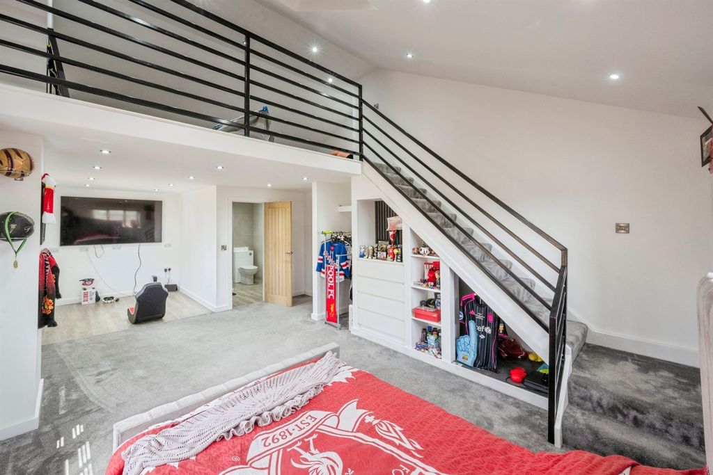 Additional image 11 of 6 bed detached house for saleBrigg Road, Messingham, Scunthorpe DN17