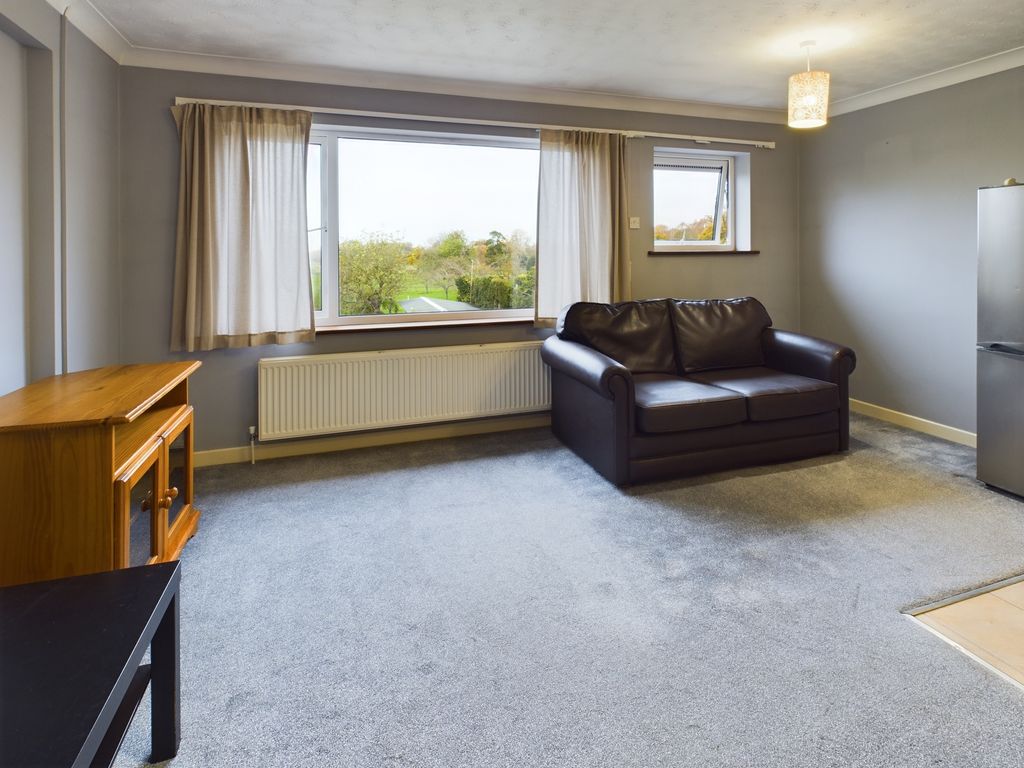 Property photo 3 of 10 Cam02545G0-Pr0279-Still008