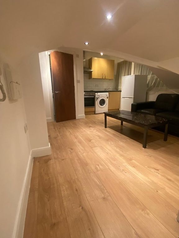 Property photo 3 of 7 Gallery