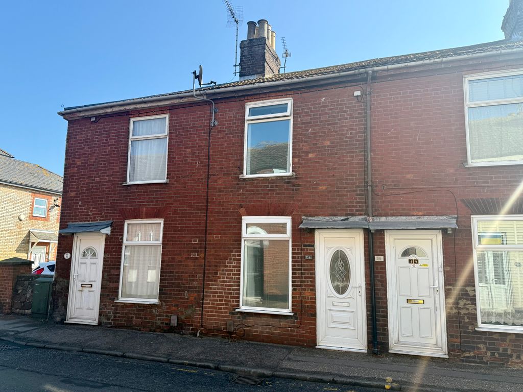 Property photo 3 of 12