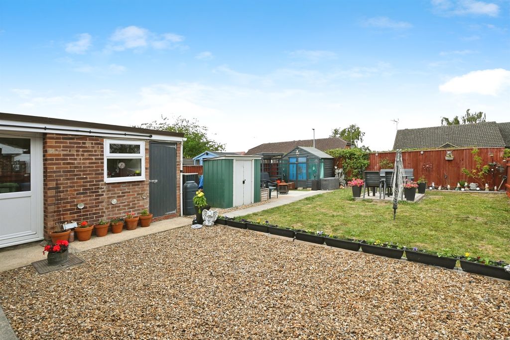 Property photo 2 of 16