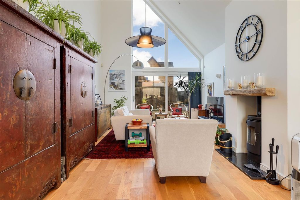 Property photo 3 of 24 Img (14).Jpg