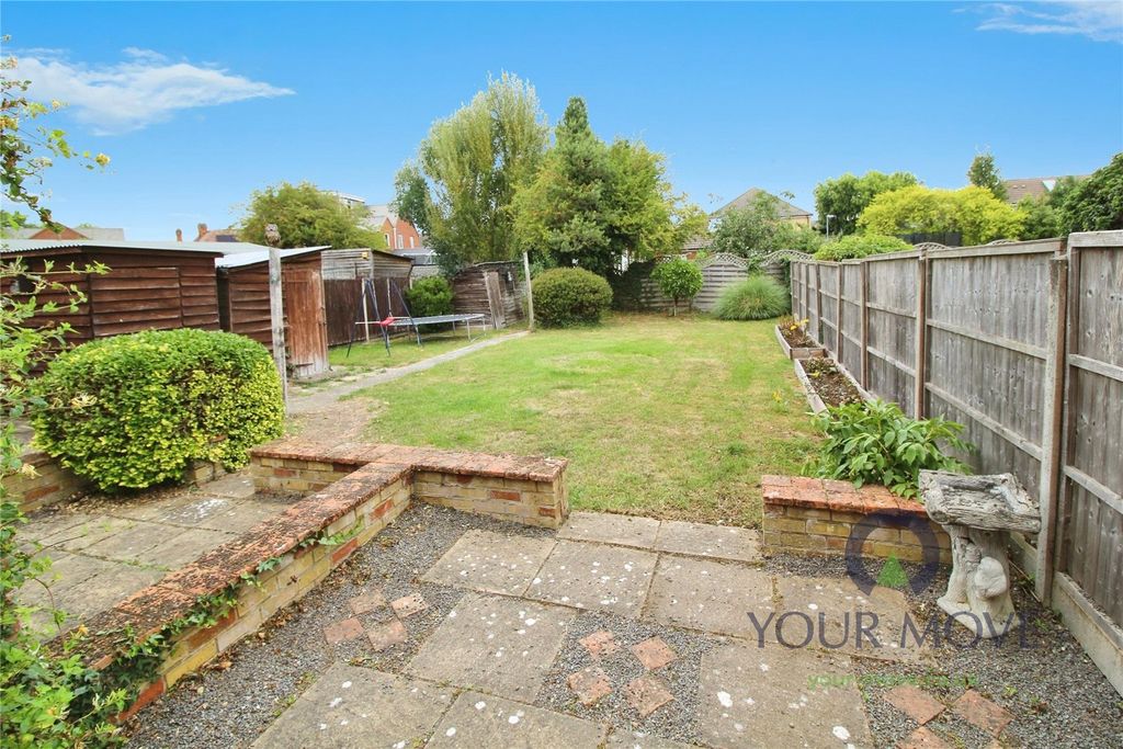 Property photo 3 of 18 Garden