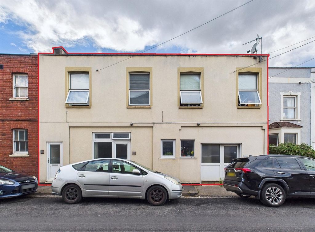 Property photo 1 of 16 1 - Block Of Flats For Auction, St George, Bristol