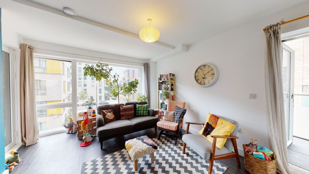 Property photo 1 of 11