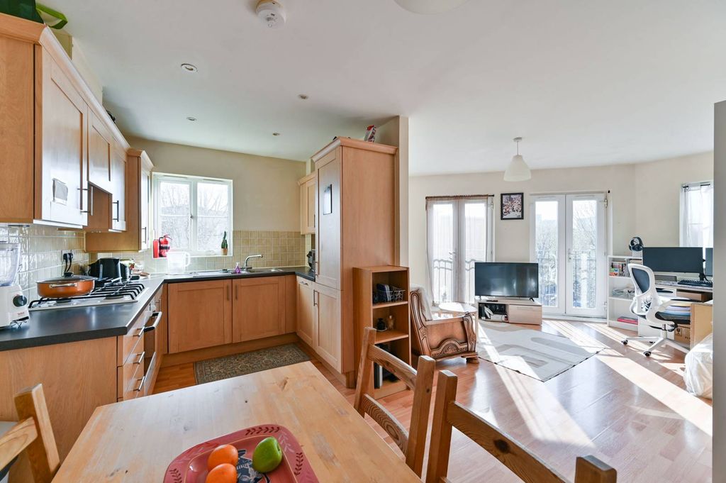 Property photo 1 of 9