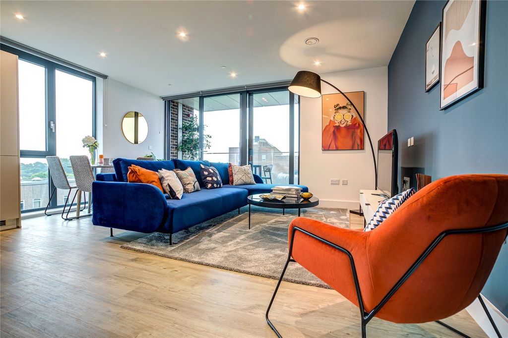 Property photo 1 of 10