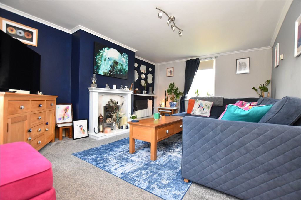 Property photo 2 of 16 Picture No. 03