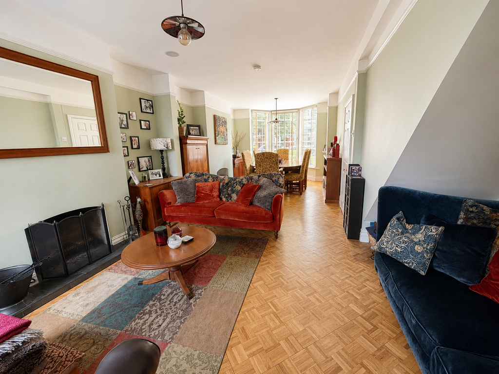 Property photo 2 of 34