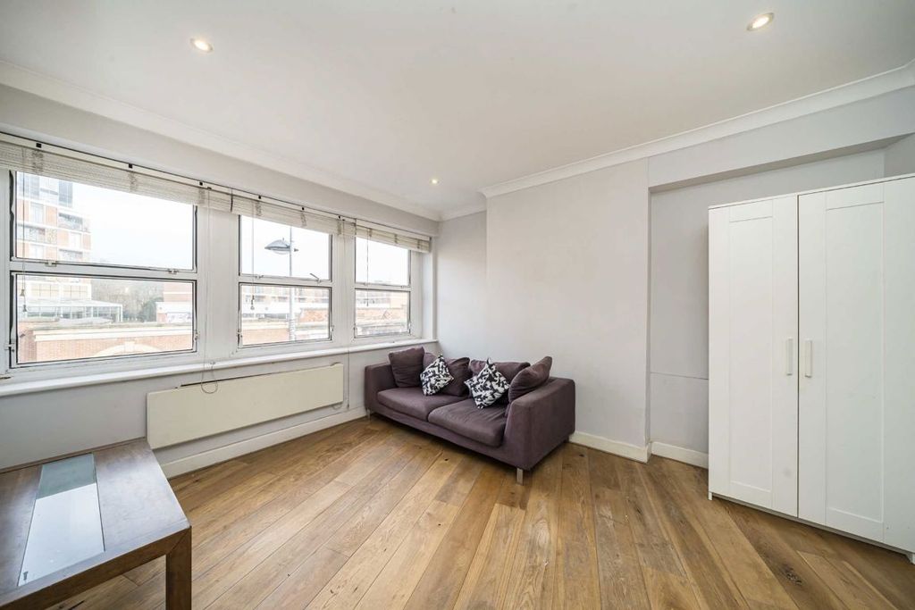 Property photo 3 of 5