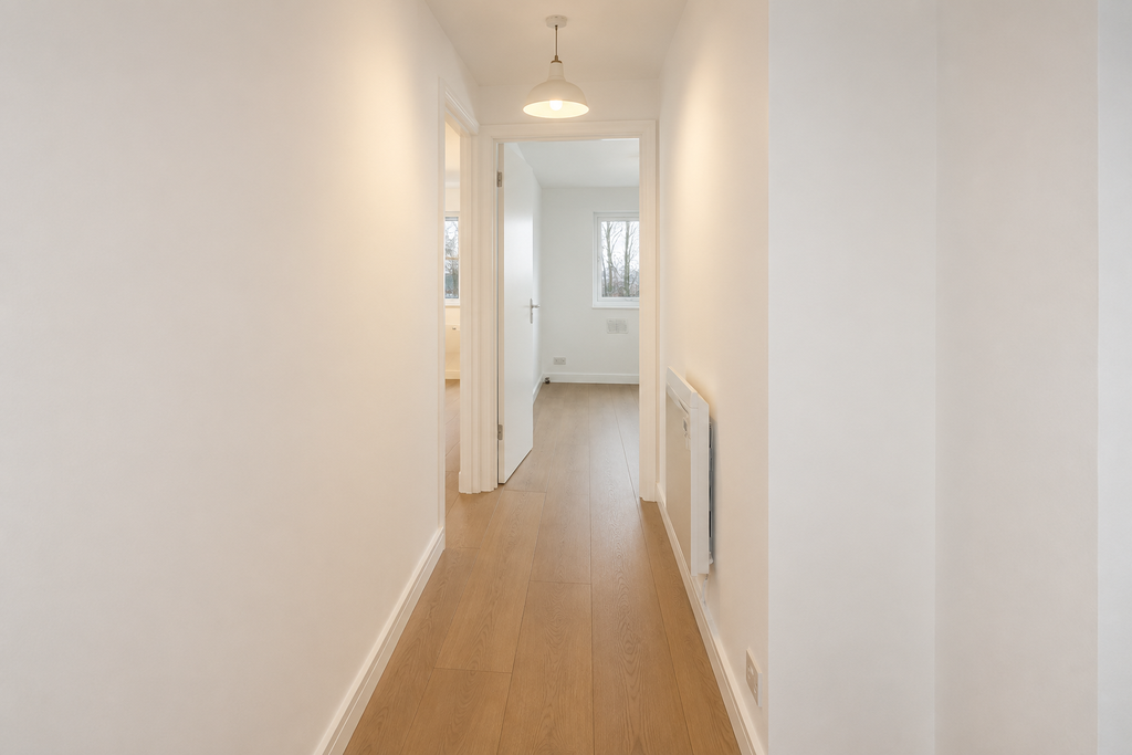 Property photo 2 of 6 Hallway