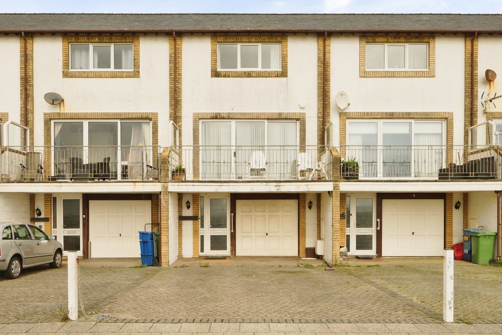 Property photo 1 of 32 Pbox-Img.Jpg