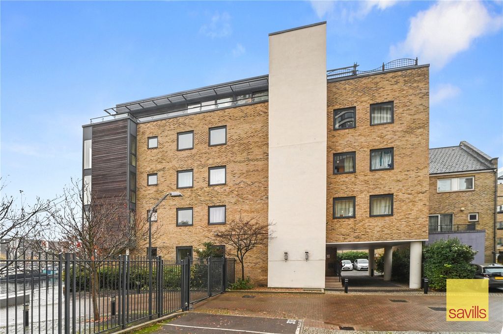 Property photo 1 of 17 External