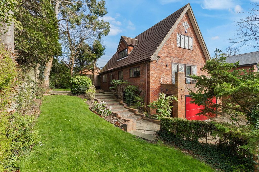 Property photo 3 of 21